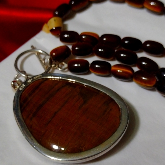 Tiger eye medallion in sterling silver--a  Stunnin - Picture 12 of 12
